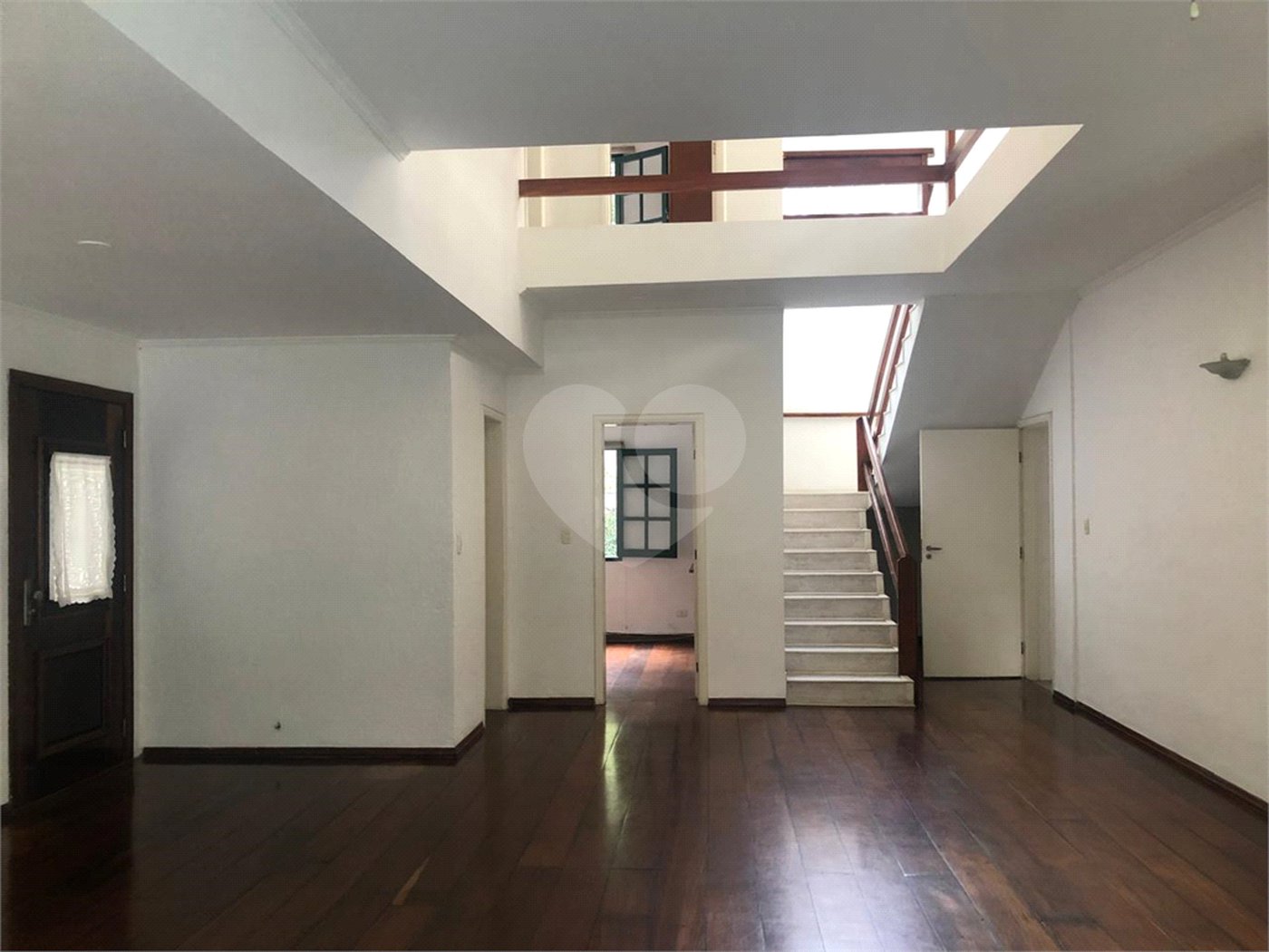Sobrado à venda com 3 quartos, sendo 1 suíte,  em Panamby, São Paulo, SP
