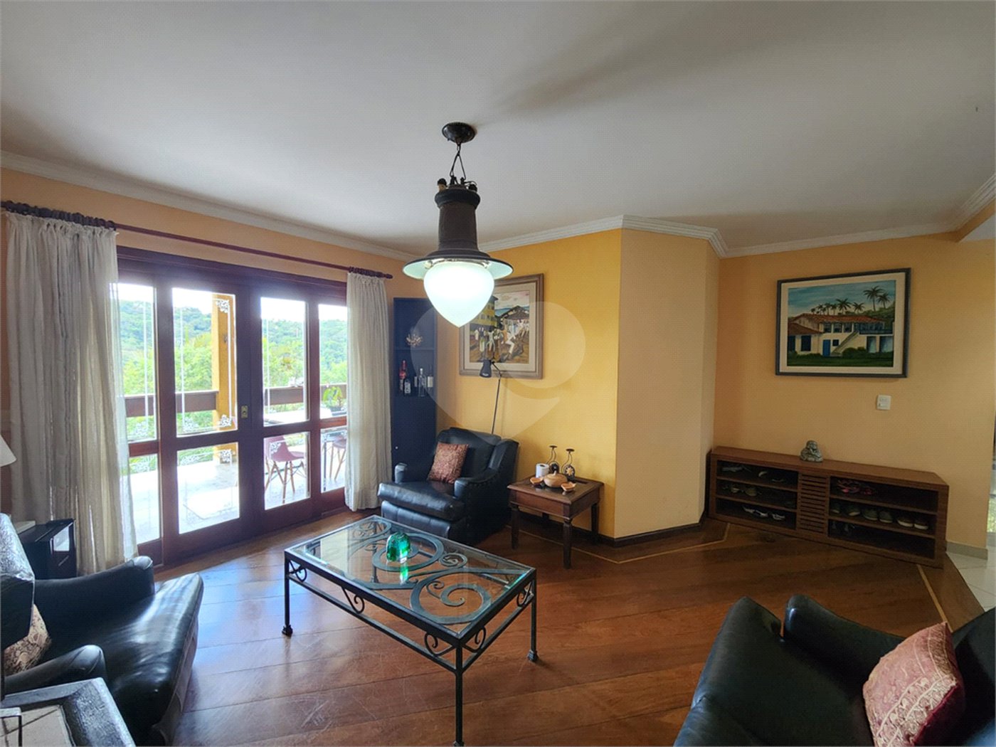 Casa à venda com 5 suítes no condomínio Suíça da Cantareira, Mairiporã - SP