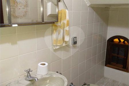 Casa à venda com 3 quartos, sendo 1 suíte, em Vila Irmãos Arnoni, São Paulo, SP