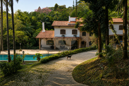 Casa à venda com 8 quartos, sendo 4 suítes, em Parque Alves de Lima, São Paulo, SP