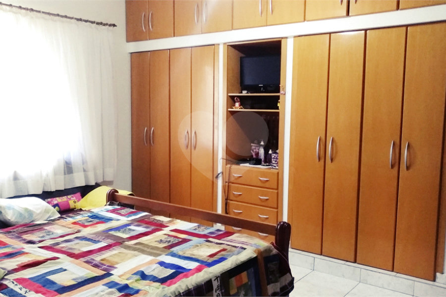 Casa à venda com 4 quartos, sendo 2 suítes,  em Vila Romero, São Paulo, SP