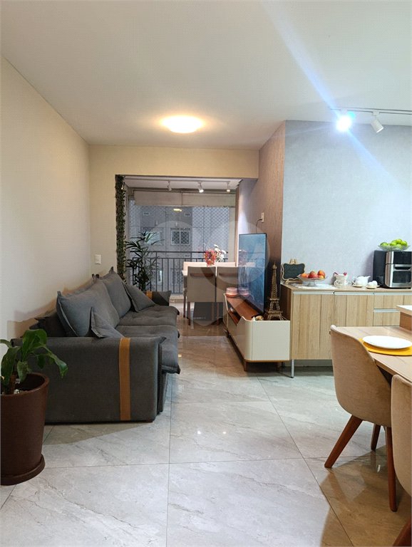 Apartamento à venda com 3 quartos, sendo 1 suíte, em Jardim Flor da Montanha, Guarulhos, SP