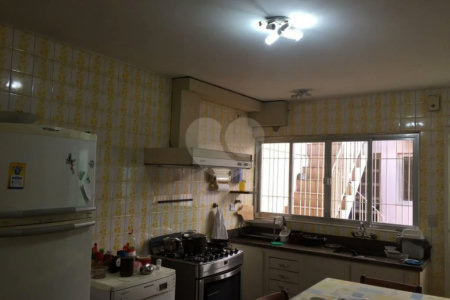 Casa à venda com 3 quartos, sendo 1 suíte, em Santana, São Paulo, SP