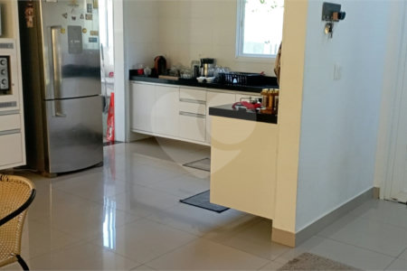 Casa à venda com 3 quartos, sendo 1 suíte, no condomínio Campos do Conde I, Paulínia - SP