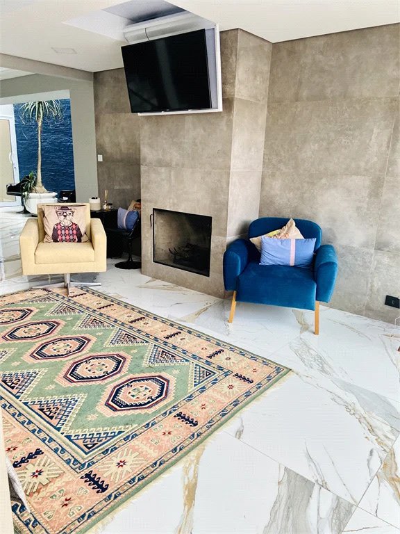 Casa à venda com 3 suítes em Jardim Londrina, São Paulo, SP