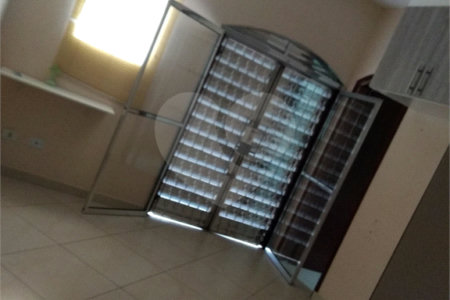 Sobrado à venda com 3 quartos, sendo 1 suíte,  em Residencial Rancho Grande, Itaquaquecetuba, SP