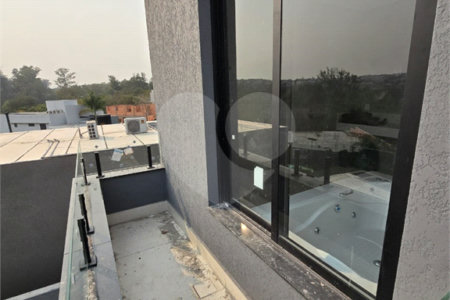 Casa à venda com 4 quartos, sendo 3 suítes, no condomínio Alphaville Nova Esplanada 4, Votorantim - SP