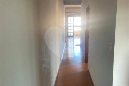 Sobrado à venda com 3 quartos, sendo 1 suíte,  em Jardim Selma Helena, Poá, SP