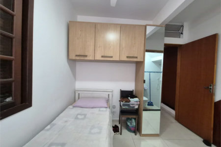 Casa à venda com 4 quartos, sendo 1 suíte,  no condomínio Residencial Alto da Lapa II, São Paulo - SP