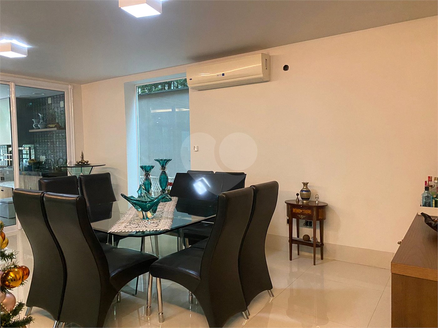 Casa à venda com 4 suítes no condomínio Granja Morumbi, São Paulo - SP