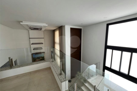 Casa à venda com 5 quartos, sendo 4 suítes, no condomínio Terras de Mont Serrat, Salto - SP