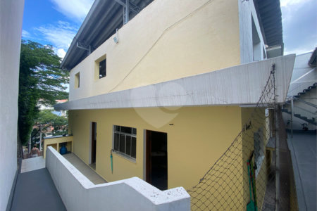 Sobrado à venda com 8 quartos, sendo 2 suítes, em Jardim Franca, São Paulo, SP