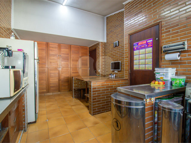 Casa Térrea à venda com 3 quartos, sendo 1 suíte,  em Jardim Prudência, São Paulo, SP