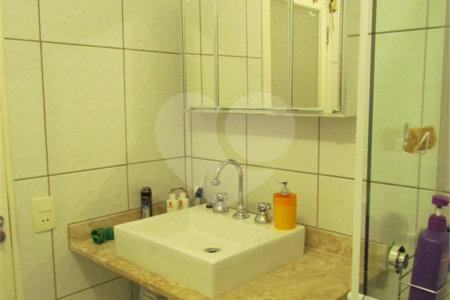 Casa de Vila à venda com 4 quartos, sendo 1 suíte, em Chácara Monte Alegre, São Paulo, SP