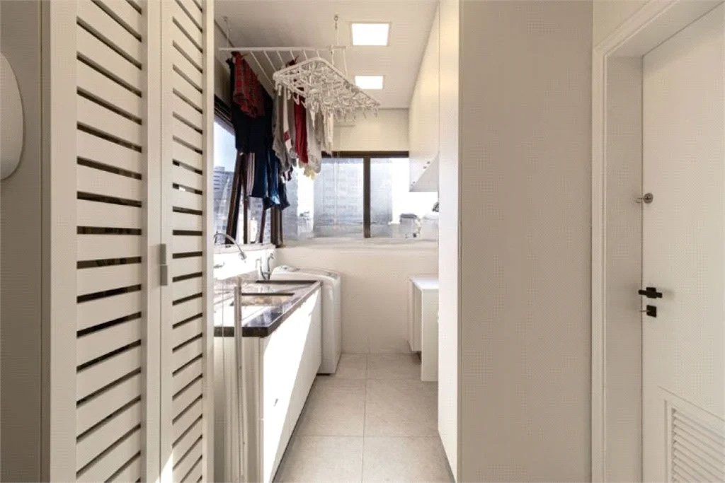 Apartamento à venda com 3 suítes em Jardim Parque Morumbi, São Paulo, SP