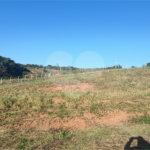 Terreno em Atibaia com 360 m² condomínio fechado com ampla área de lazer