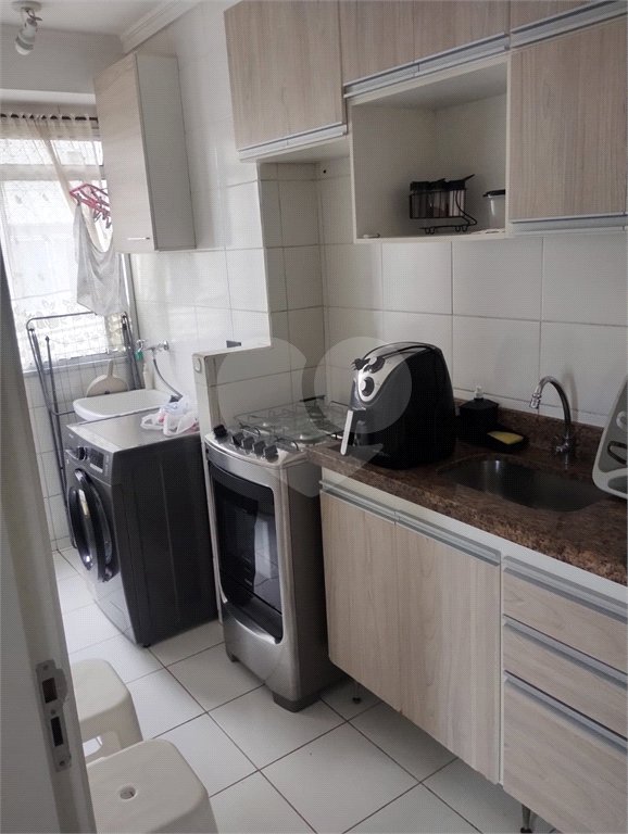 JARAGUÁ – FIT JARAGUÁ. Apartamento lindinho, em condomínio praticamente novo, super organizado e agradável, em local tranquilo com vista livre.