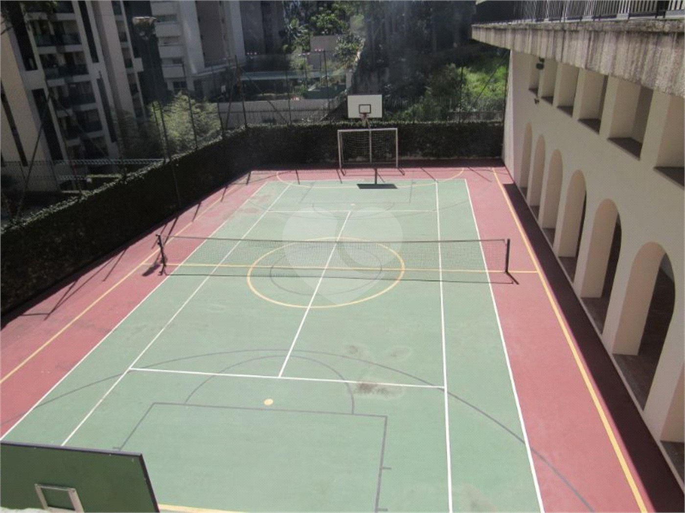 Muito próximo ao Graded School