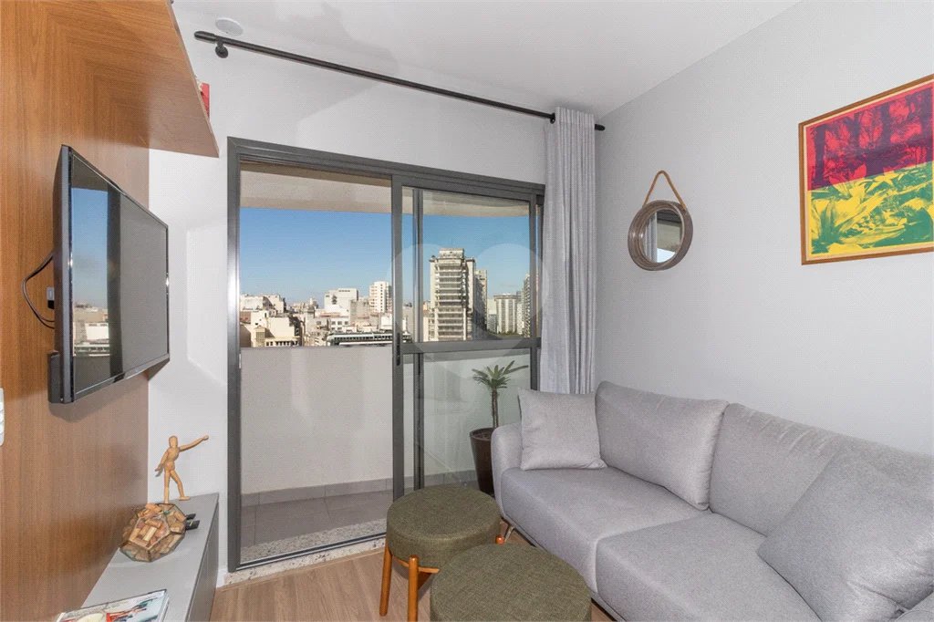 Apartamento de 68m² com 2 Quartos (1 Suíte) e 1 Vaga no Condomínio Downtown - República