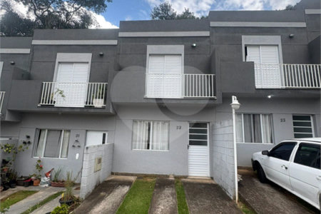 Casa à venda com 2 quartos no condomínio Carvalho Lagares, Poá - SP