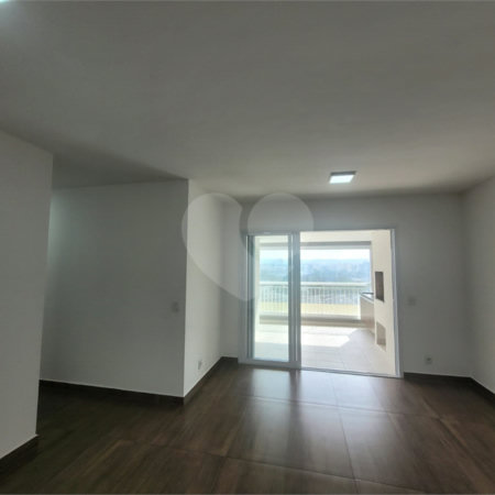 Apartamento à venda com 3 quartos, sendo 1 suíte, em Barra Funda, São Paulo, SP