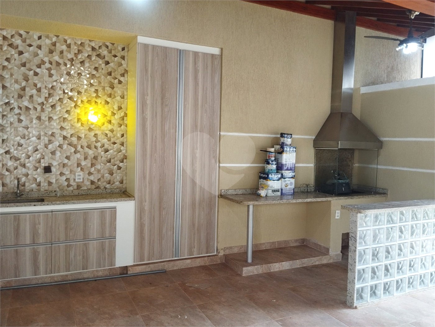 Casa à venda com 3 quartos, sendo 1 suíte,  no condomínio Vila Aracoara, Araraquara - SP