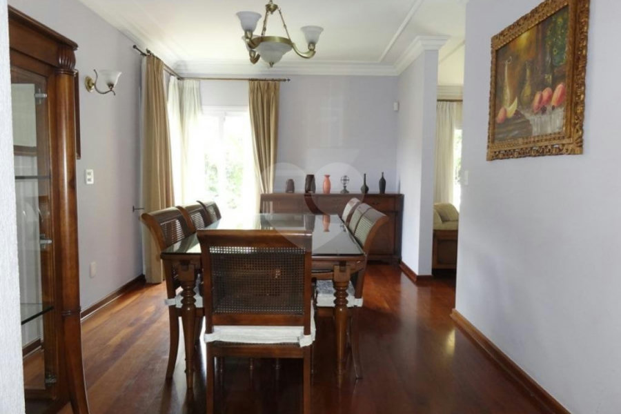 Casa à venda com 4 suítes no condomínio Jardim Ibiratiba, São Paulo - SP