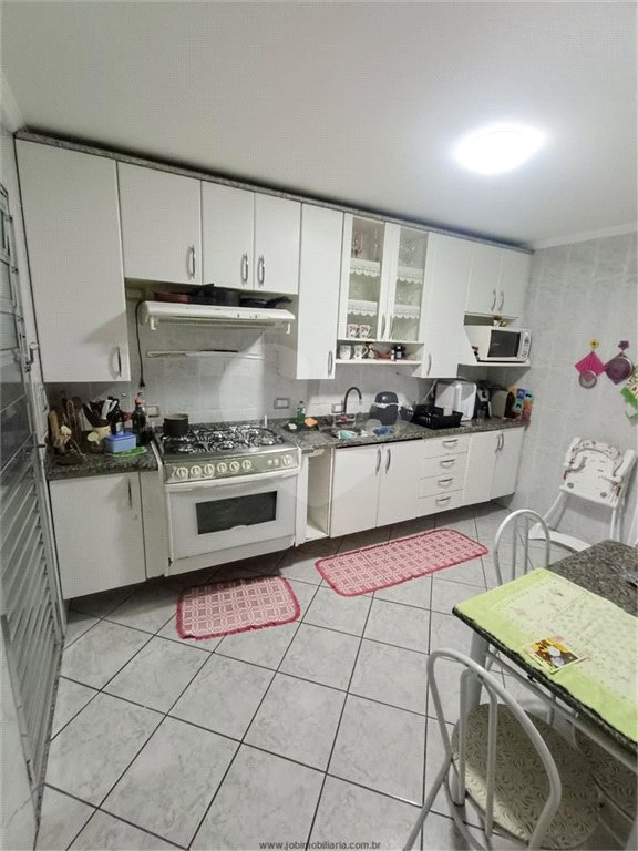 Sobrado à venda com 3 quartos, sendo 1 suíte, em Cidade Continental, São Paulo, SP