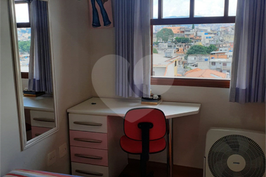 Sobrado à venda com 3 quartos, sendo 1 suíte, em Vila Nova Cachoeirinha, São Paulo, SP