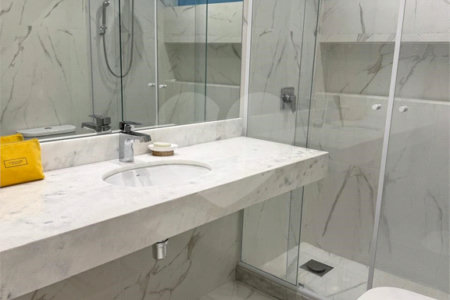Apartamento à venda ou para alugar com 2 suítes em Cerqueira César, São Paulo, SP