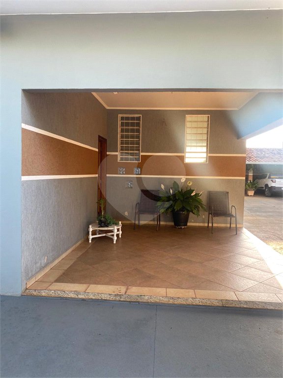 Casa Térrea à venda com 3 quartos, sendo 1 suíte, em Jardim Maria Luiza, Araraquara, SP