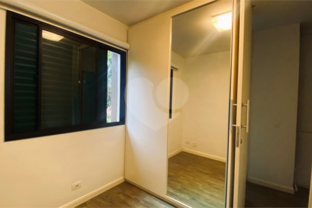 Casa à venda com 3 suítes no condomínio Vilas 2, São Paulo - SP