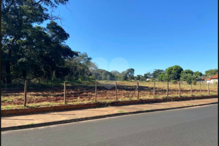 Área de Terra à venda em Jardim Imperial, Araraquara, SP