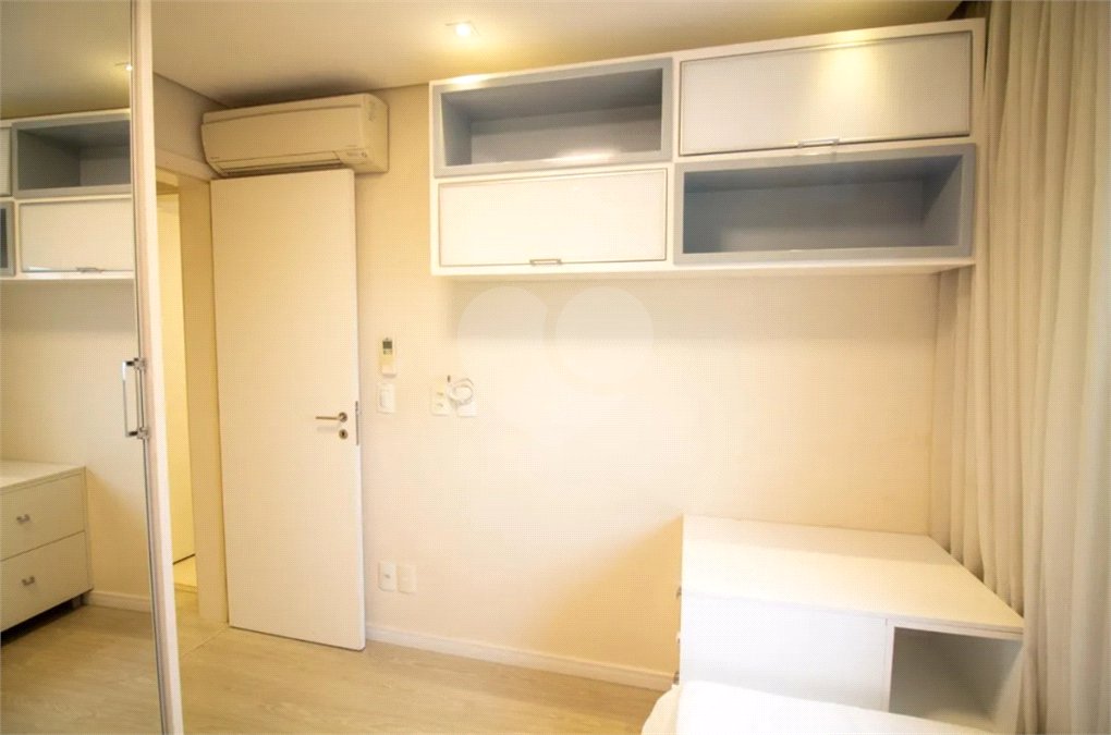 Apartamento à venda com 3 suítes em Jardim Dom Bosco, São Paulo, SP