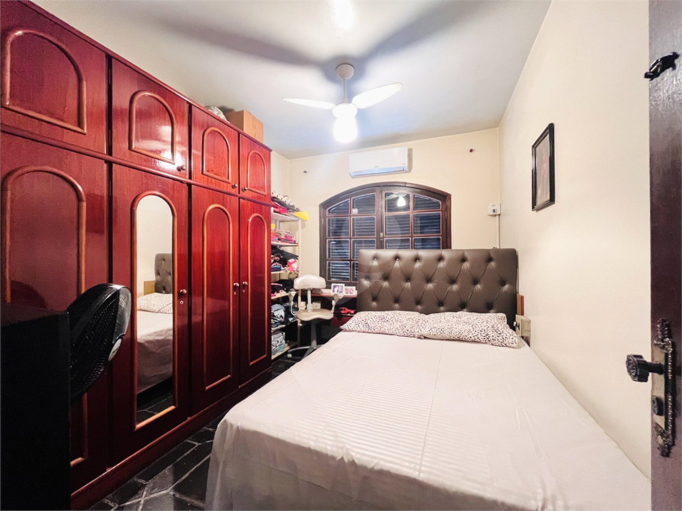Casa à venda com 4 quartos, sendo 1 suíte, em Campo Grande, Rio de Janeiro, RJ