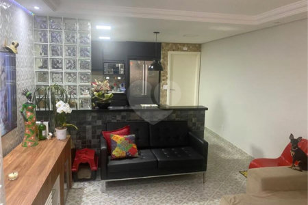 Casa à venda com 4 quartos, sendo 2 suítes, em Jardim Samara, São Paulo, SP