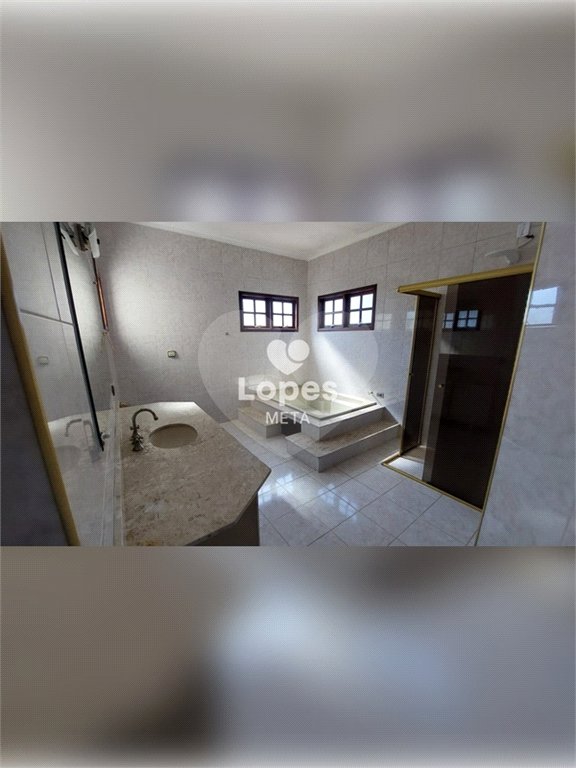 Casa à venda com 3 quartos, sendo 1 suíte, no condomínio Eldourado, São José dos Campos - SP