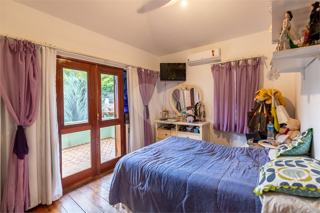 Casa à venda com 4 quartos, sendo 2 suítes, em Brooklin Paulista, São Paulo, SP