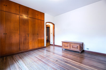 Casa Térrea à venda com 3 suítes em Jardim dos Estados, São Paulo, SP