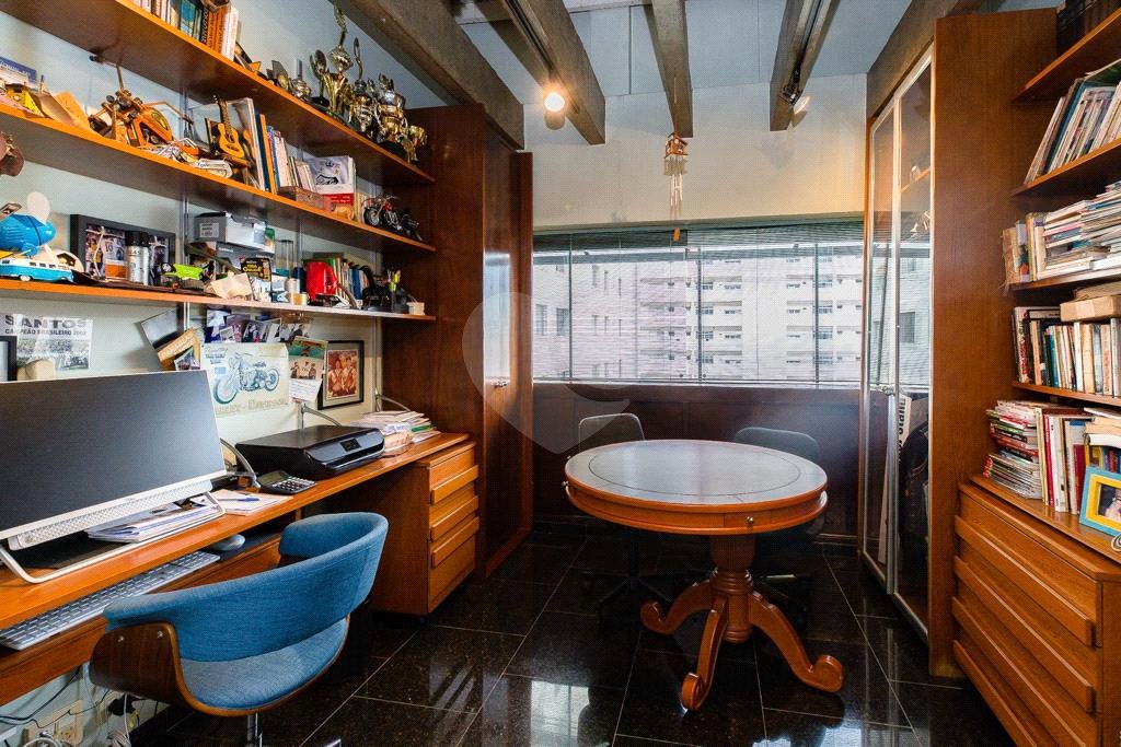 Apartamento à venda com 4 quartos, sendo 1 suíte, em Campo Belo, São Paulo, SP
