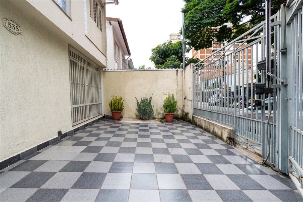 Sobrado à venda com 4 quartos, sendo 1 suíte, em Brooklin, São Paulo, SP