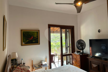 Casa de Vila à venda com 5 quartos, sendo 3 suítes,  em Jardim Hípico, São Paulo, SP