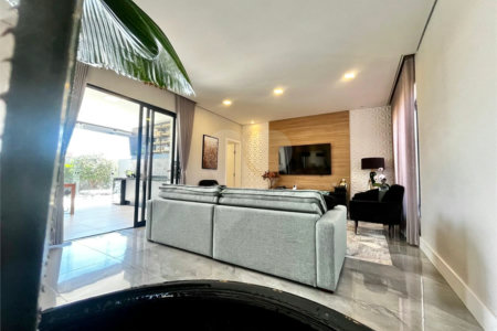 Casa à venda com 3 suítes em Vila Popular, Itapetininga, SP