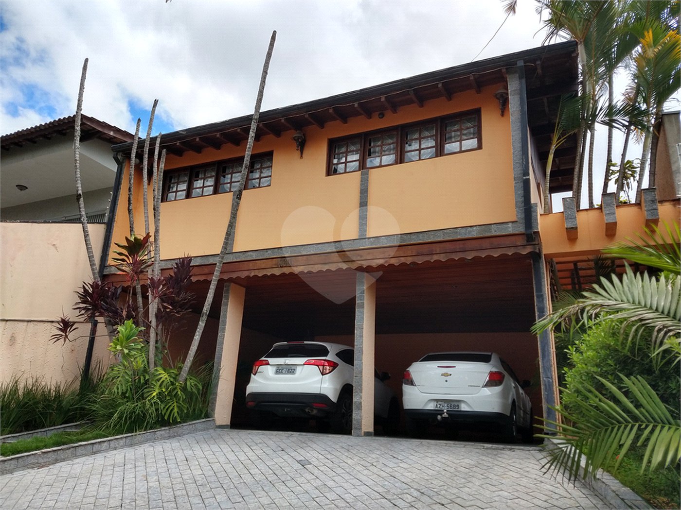 Casa à venda com 3 quartos, sendo 1 suíte,  em Vila Oliveira, Mogi das Cruzes, SP