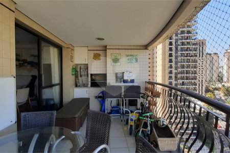 Apartamento à venda com 3 quartos, sendo 2 suítes, em Alto da Boa Vista, São Paulo, SP