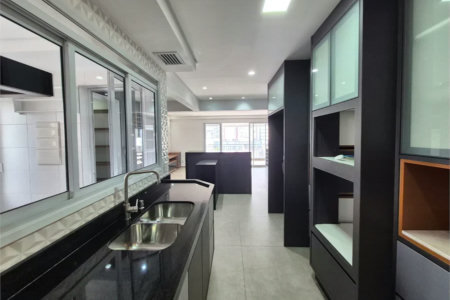Apartamento à venda com 4 quartos, sendo 2 suítes,  em Jardim Vazani, São Paulo, SP