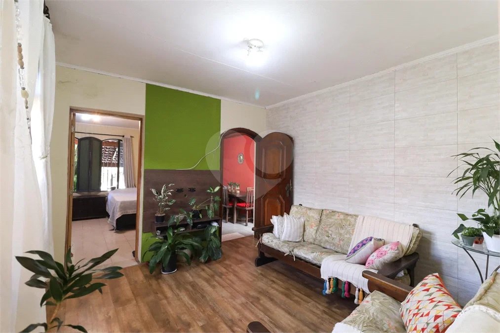 Casa à venda com 3 quartos, sendo 1 suíte,  em Vila Medeiros, São Paulo, SP