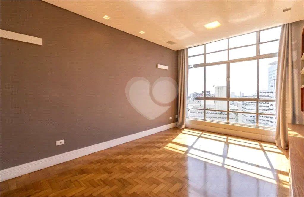 Apartamento à venda 97 m², 2 dormitórios, 1 vaga no Jardim Paulista - São Paulo/SP.