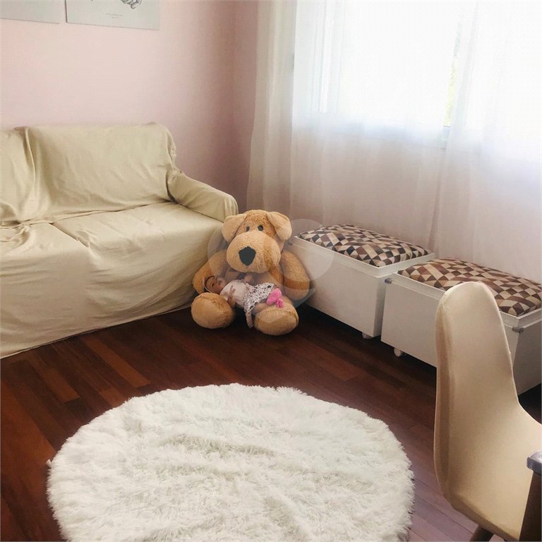 Casa à venda com 3 quartos, sendo 1 suíte, no condomínio Residencial Patrimônio do Carmo, São Roque - SP
