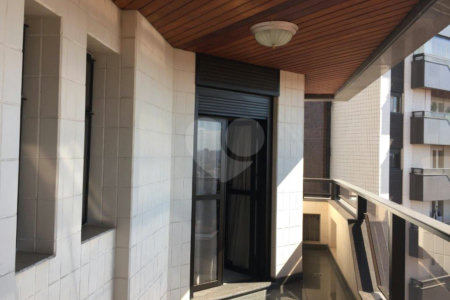 Apartamento à venda com 4 quartos, sendo 3 suítes, em Bosque da Saúde, São Paulo, SP